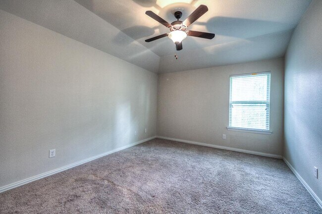 Building Photo - 27 S Sawbridge Cir