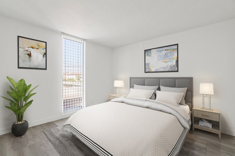 Building Photo - 712 S Fernwood St