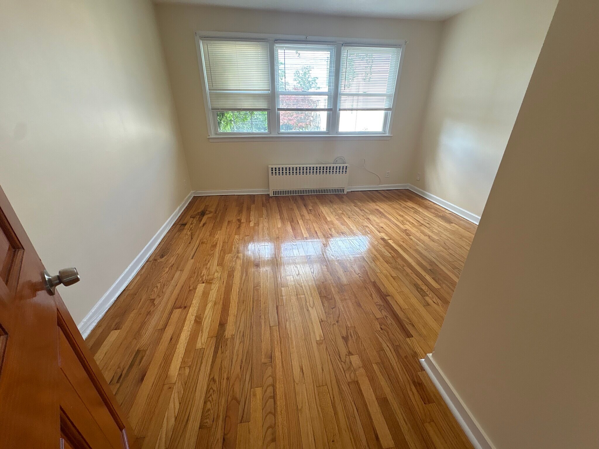Building Photo - 105 Guyon Ave