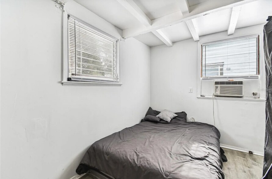 Building Photo - 1414 17th St W