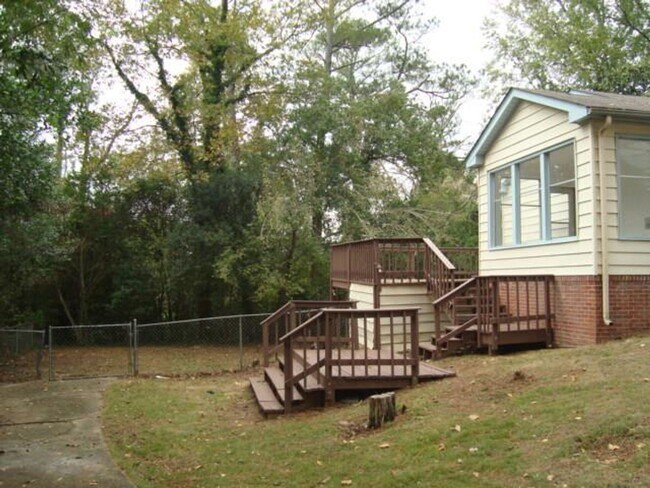 Building Photo - Rent Ready to move in!