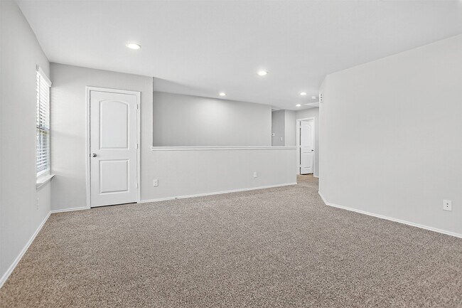 Building Photo - 9205 Inland Leather Ln