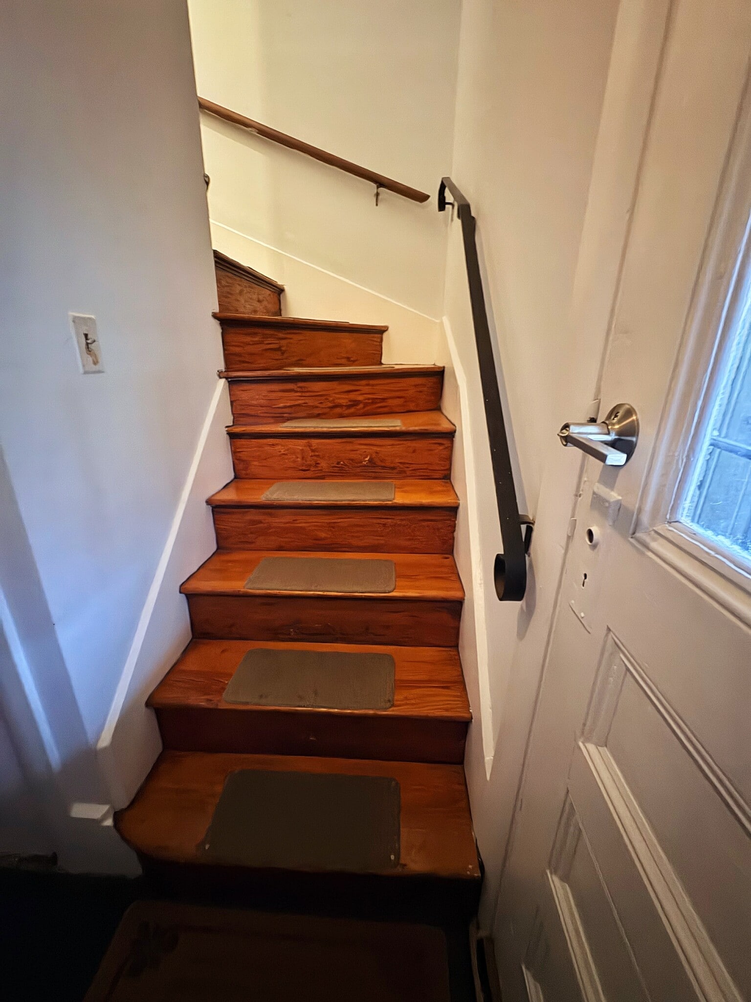 Building Photo - 253 Humphrey St