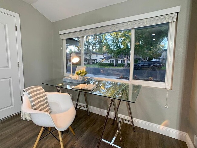 Building Photo - 3-Bed Sanctuary with 2 Baths in the Heart of Campbell - 2089 Sq Ft of Comfort!"