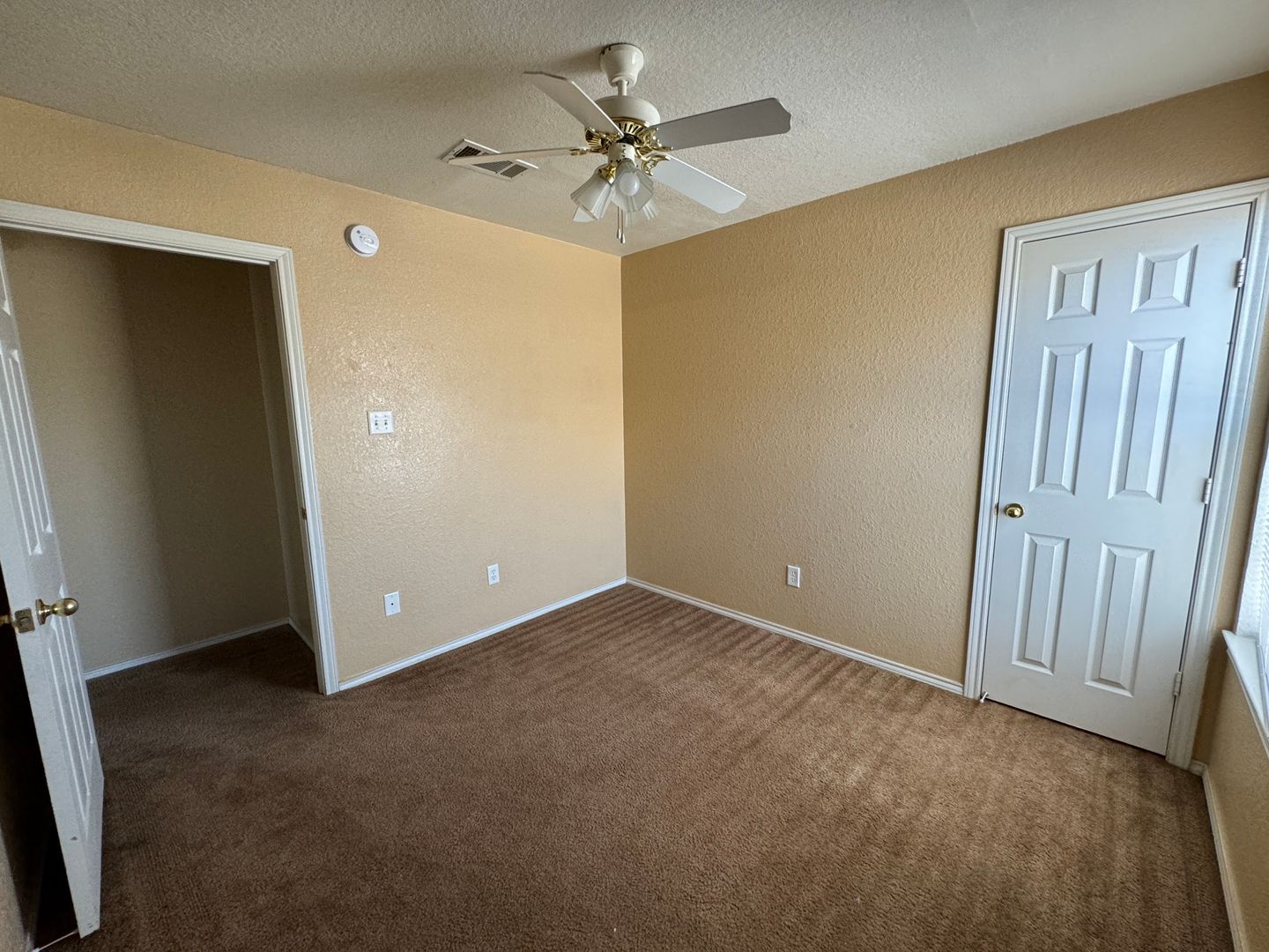 Building Photo - 3203 Toledo Dr