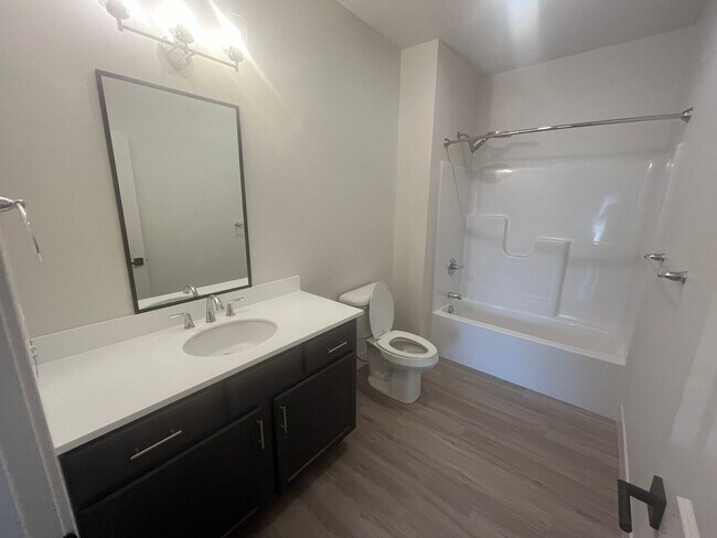 Building Photo - Reserve Mahomet 2bd/2Bath House