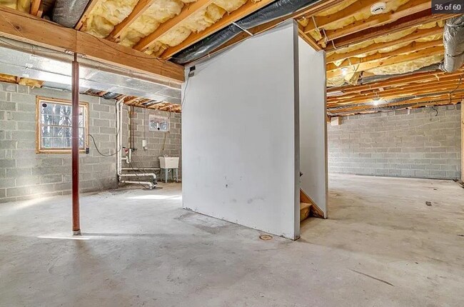 Building Photo - 3290 Birch Hill Dr