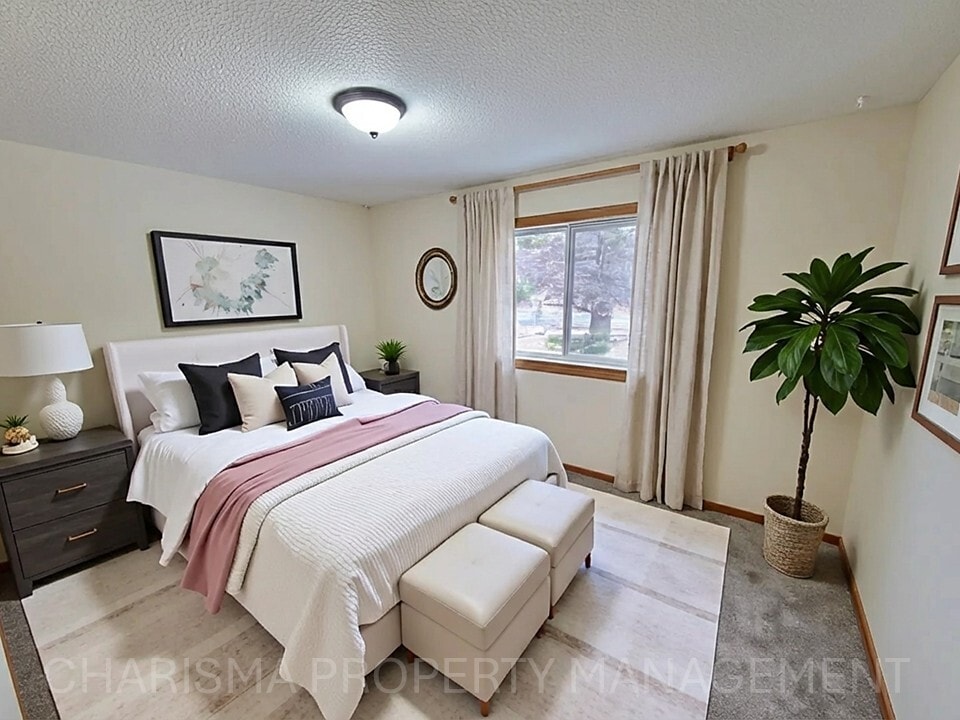 Building Photo - 4229 W Mesa Pass