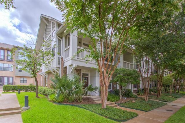 Primary Photo - 1862 Summit Ave