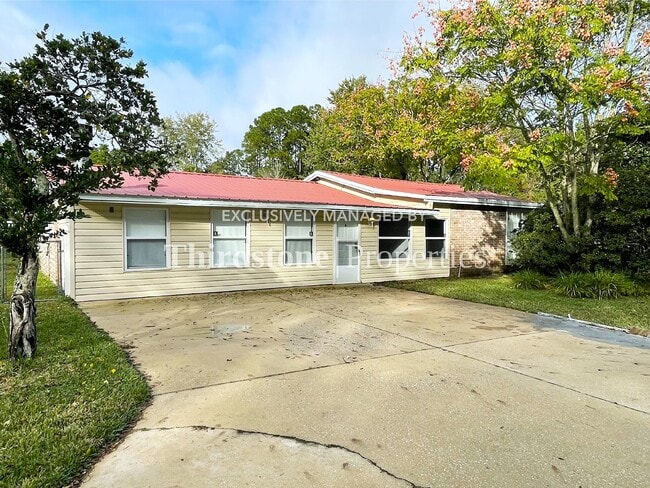 Primary Photo - 2965 Armstrong St