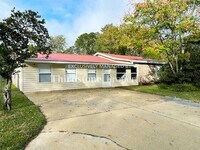 Building Photo - 2965 Armstrong St