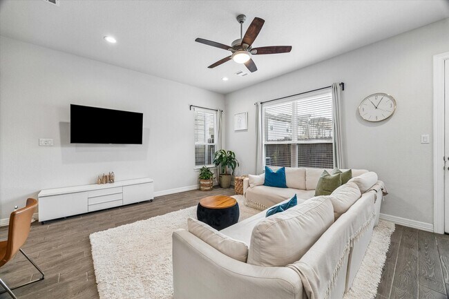 Building Photo - 1514 Canter Bayou Way