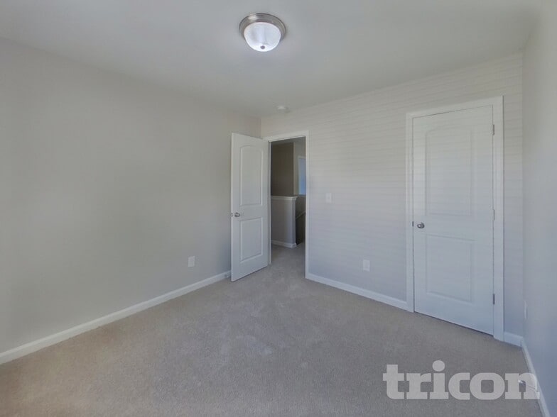 Building Photo - 318 Cedar Ridge