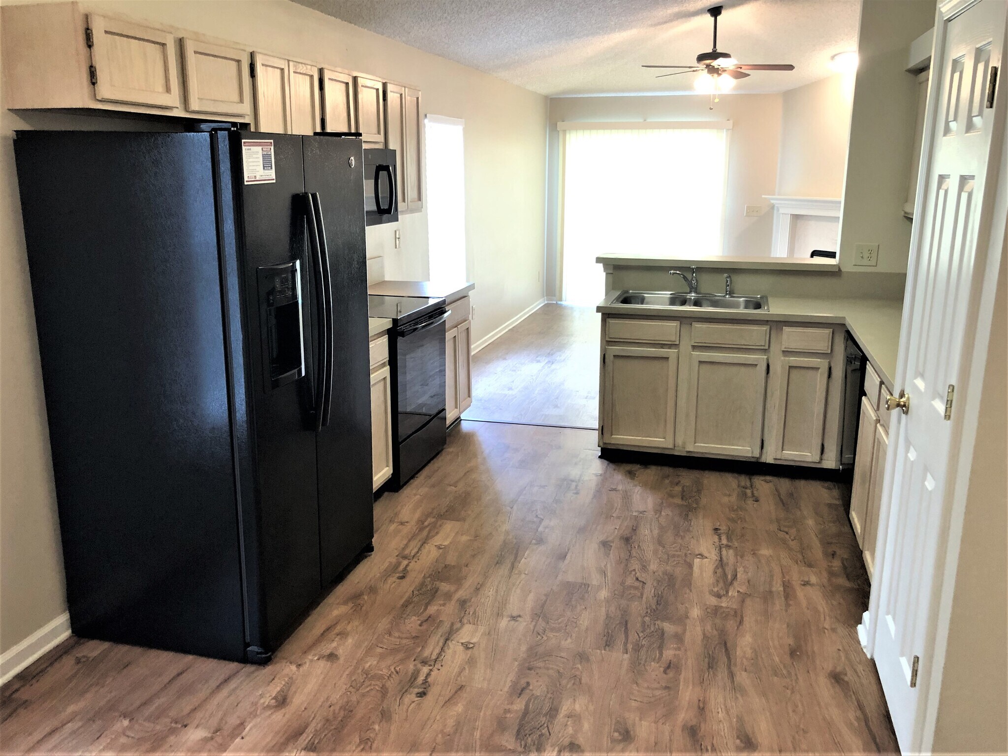 Building Photo - 1773 Dartmouth Dr