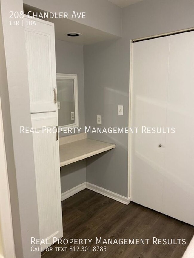 Building Photo - 1 Bedroom, 1 Bath, Mulberry Square