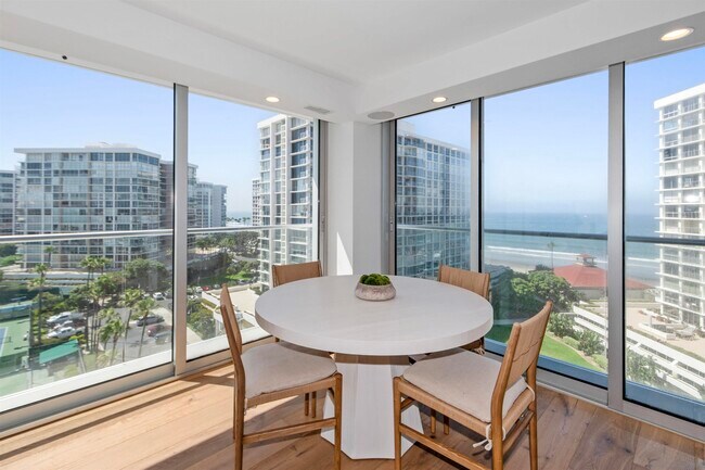 Building Photo - 1710 Avenida Del Mundo