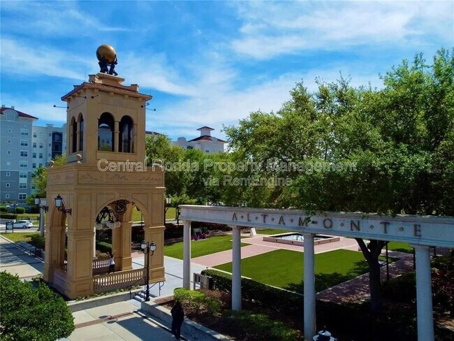 Building Photo - 120 Blue Pointe Way