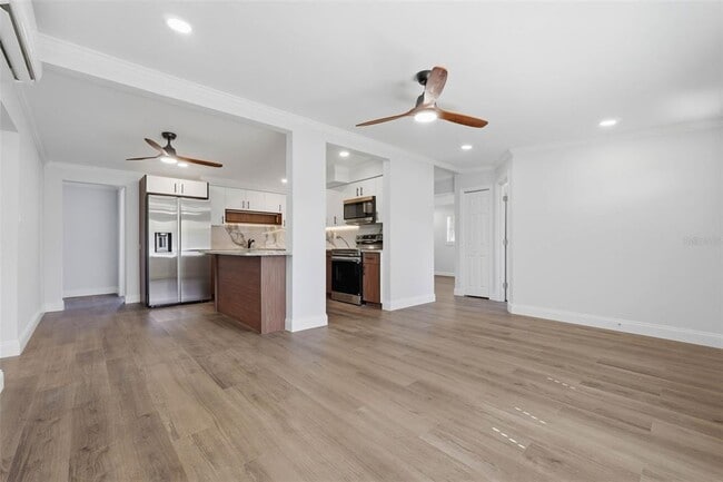 Building Photo - 4505 Cottonwood Dr