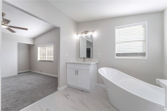 Building Photo - 6155 E Carey Ave