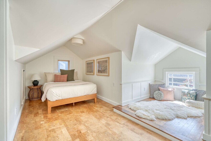 Building Photo - 1235 N Prescott St