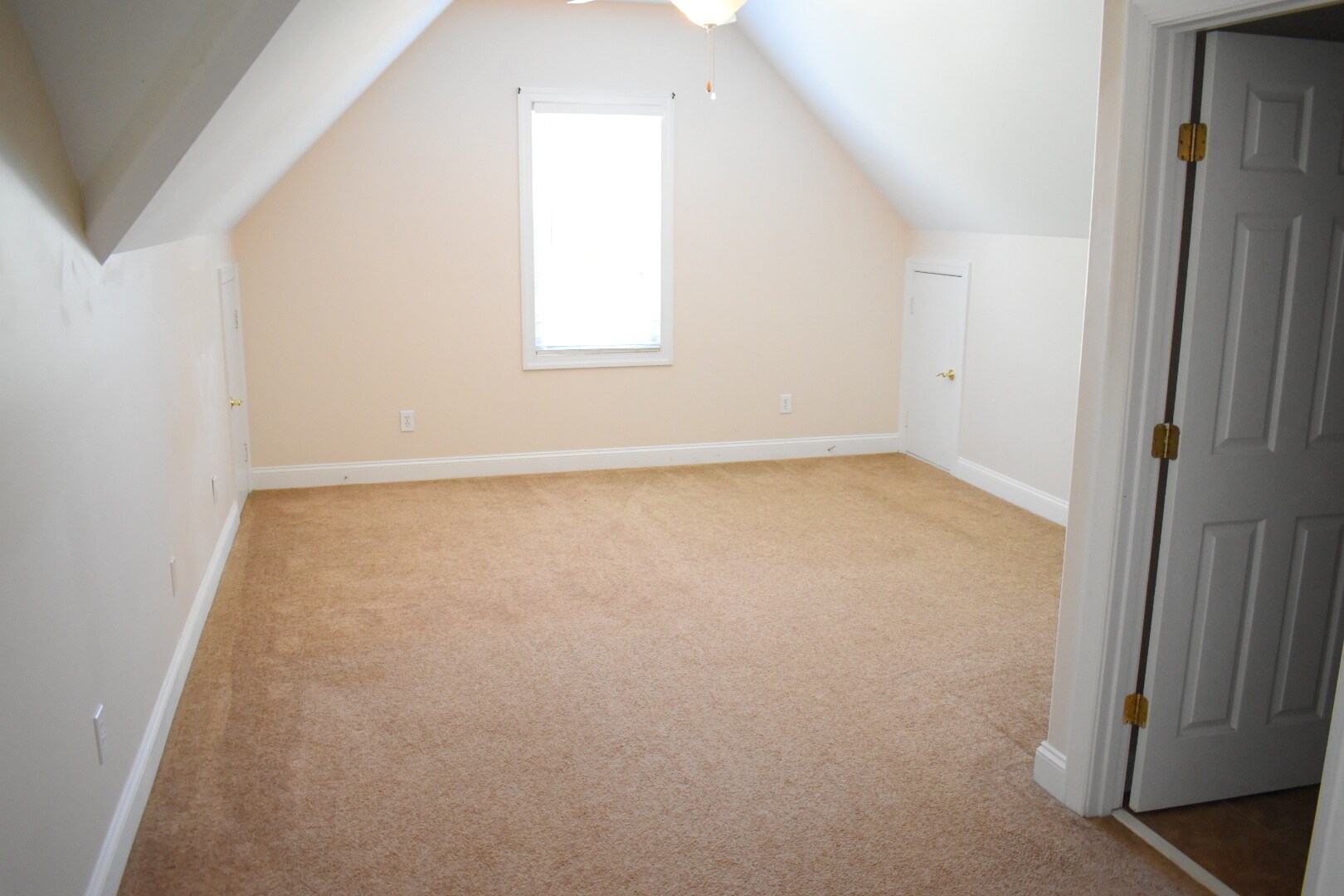 Building Photo - 1305 Wakefield Ct