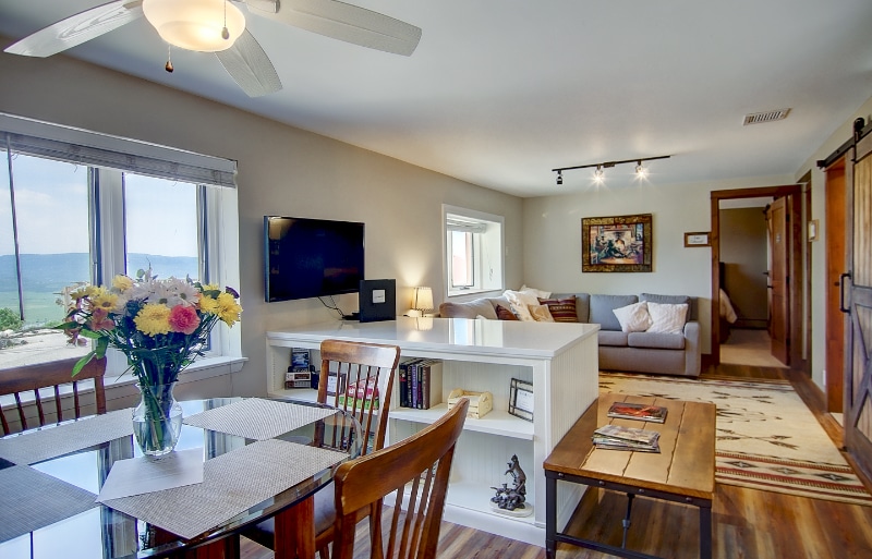 Building Photo - 31095 US-40