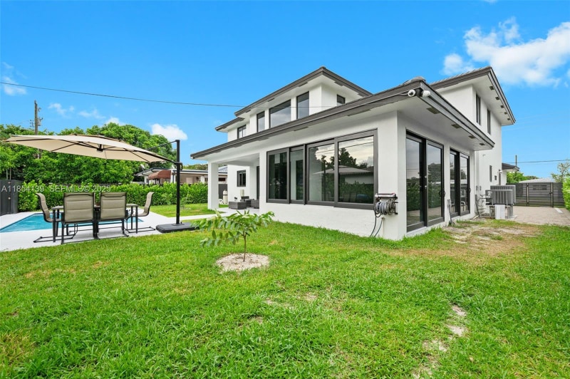 Building Photo - 457 Lafayette Dr