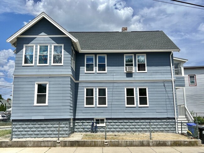 Building Photo - 84-86 Wentworth St