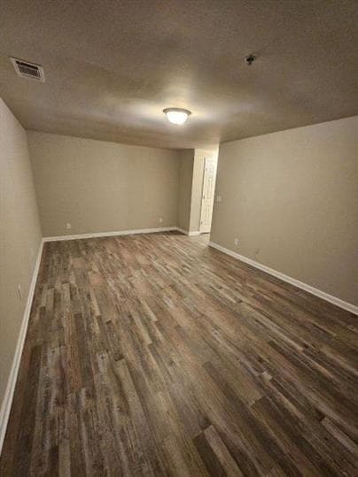 Building Photo - One Bedroom Apt Available For Immediate Oc...