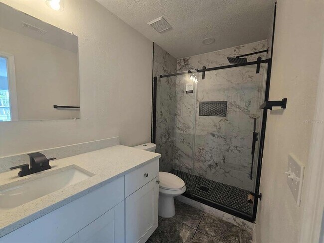 Building Photo - 4302 Venice Dr
