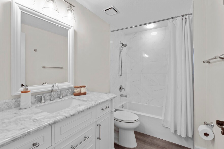 Building Photo - 1625 Windy Pines Dr