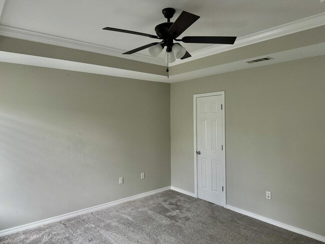 Building Photo - 545 Northshore Ln