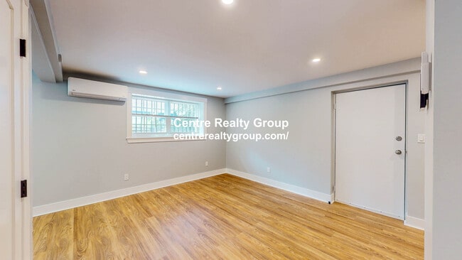 Building Photo - 132 Sherman St