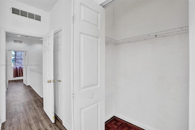 Building Photo - 757 NW 42nd Ave