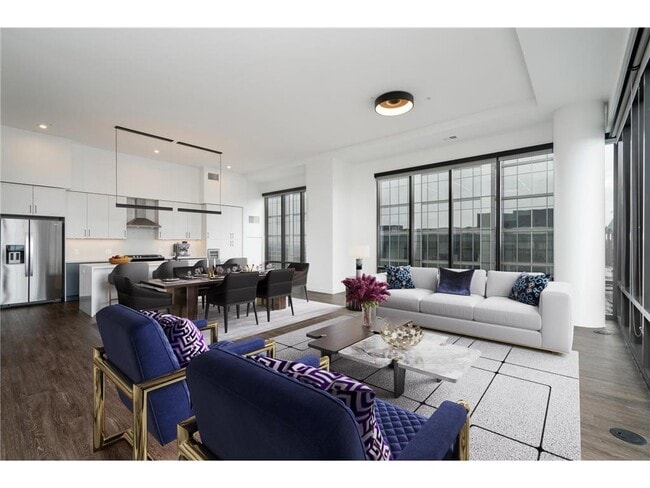 Building Photo - 270 Hennepin Ave