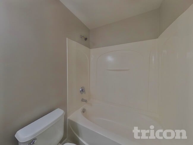 Building Photo - 1221 Jordans Pond Ln