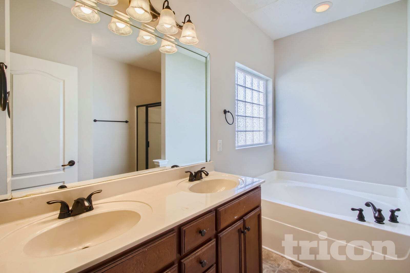 Building Photo - 241 Sundown Dr