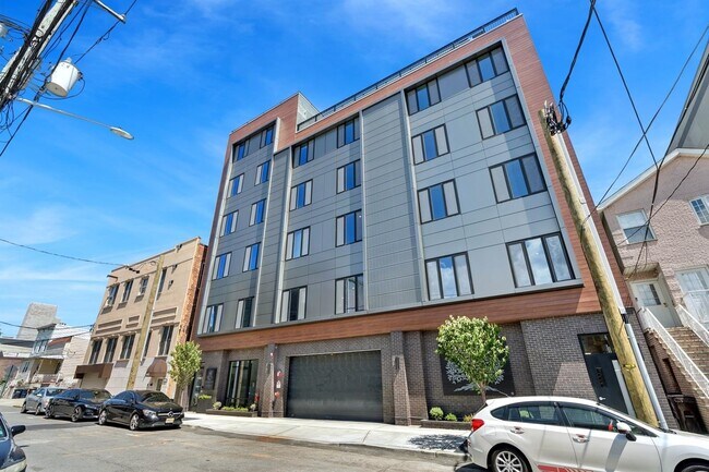 Building Photo - 6810 Polk St