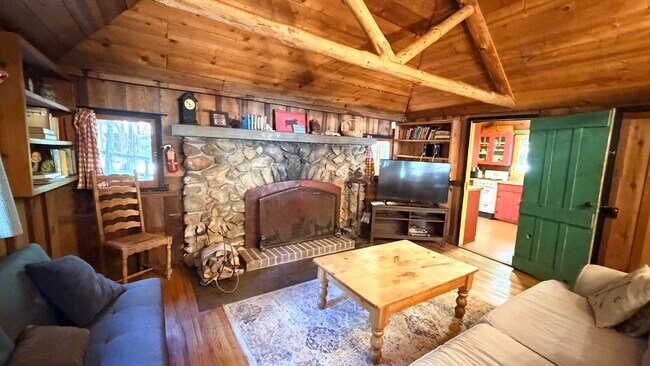 Building Photo - 54270 S Circle Dr