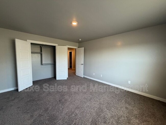 Building Photo - 613 NW 176th St