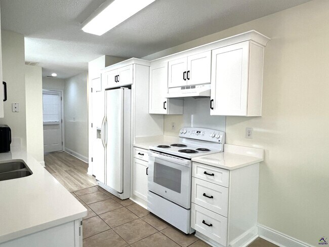 Building Photo - 134 Stone Brooke Dr