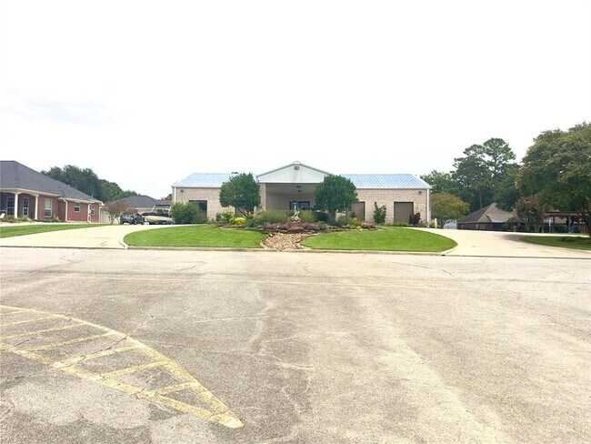 Building Photo - 12830 Point Aquarius Blvd