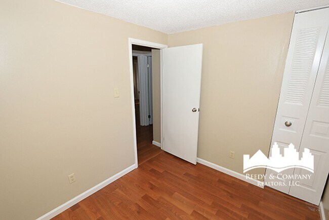 Building Photo - 4400 Spring Harbor Dr