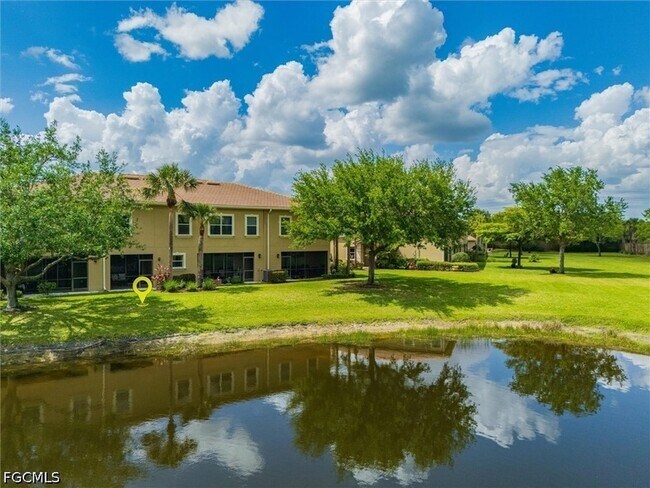 Building Photo - 3210 Cottonwood Bend