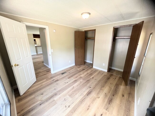 Building Photo - 20891 Hampton Dr