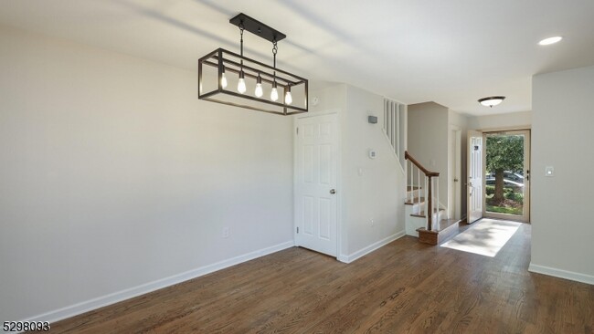 Building Photo - 209 Amherst Ct