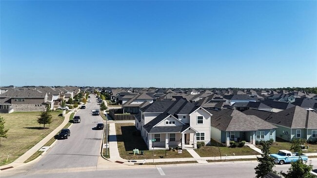 Building Photo - 200 Oldbridge Dr