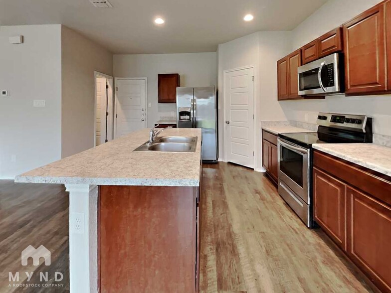 Building Photo - 13019 Lineberry Ln