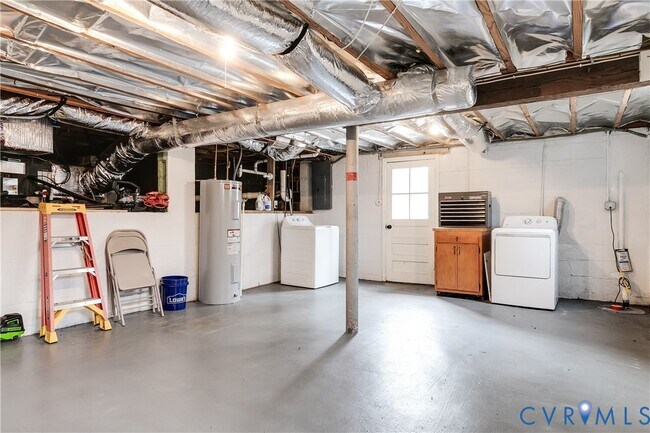 Building Photo - 3342 Grandview Dr