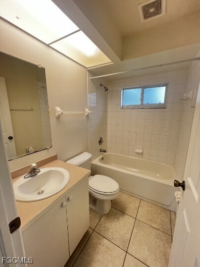 Building Photo - 727 SE 8th Pl